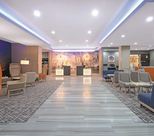 La Quinta Inn & Suites by Wyndham Opelika Auburn