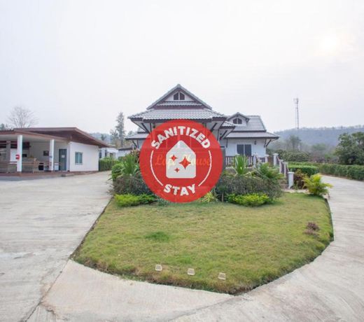 OYO 659 Loft House Homestay