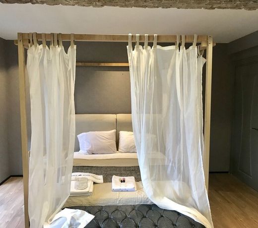 Arnavutkoy House Airport