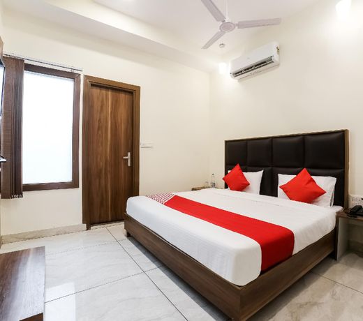 OYO 44643 Hotel Hn