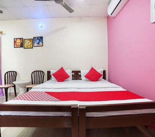 OYO 47629 Hotel Paawan Home Stay & Restaurant