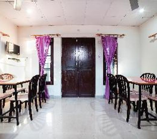 OYO 47629 Hotel Paawan Home Stay & Restaurant