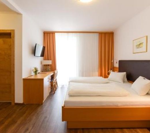 Weingut & Pension zum Seeblick Familie Sattler
