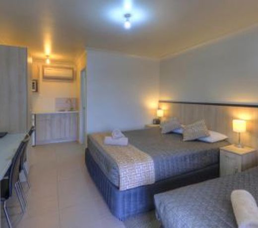 Starline Motor Inn