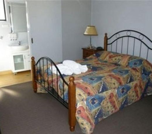 Coal n Cattle Hotel Motel