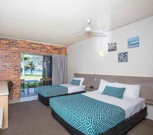 Sarina Beach Motel