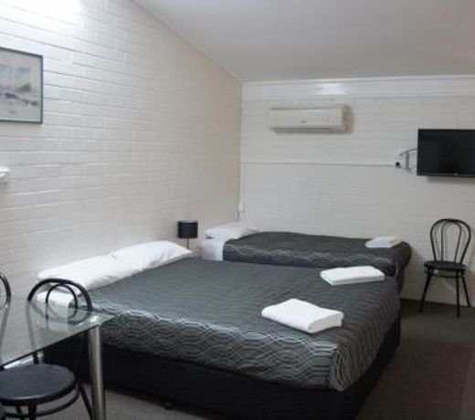 The Plains Motor Inn