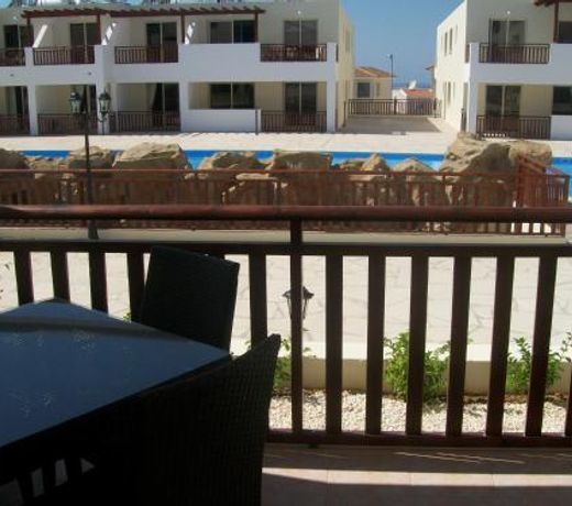 C5 Vanessa Poolside Apartment