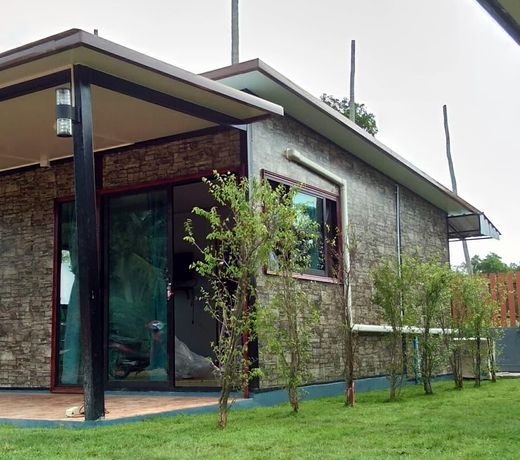 Sunshine house