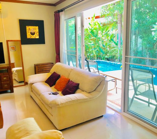 Thai Family karon 3 bedroom pool villa