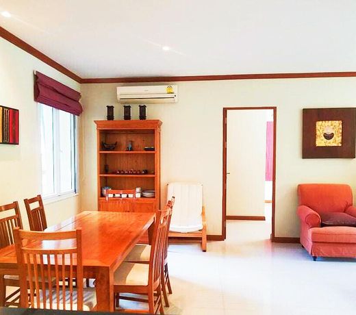 Thai Family karon 3 bedroom pool villa