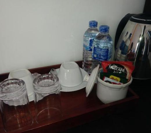 Queens Airport Residence