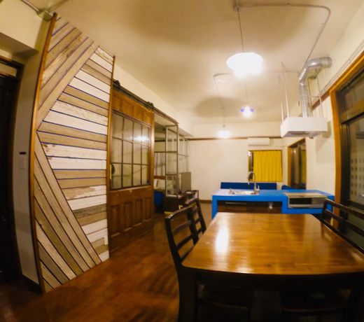 Modern & Antique room. Close to the beach.