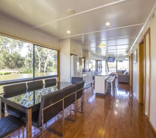 All Seasons Houseboats