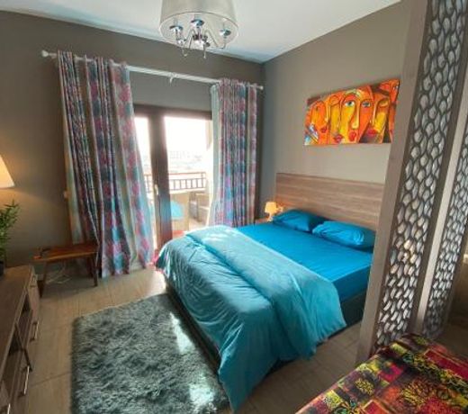 Stylish Pool view studio in Al Dau Heights