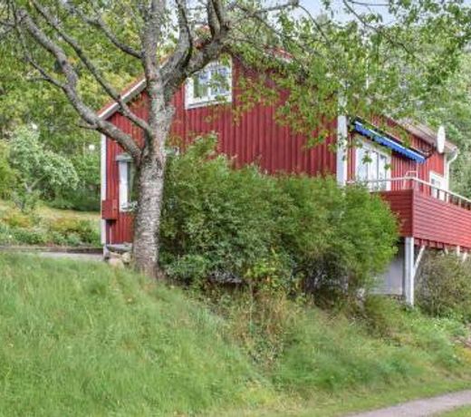 Amazing home in Gamleby with 2 Bedrooms and WiFi