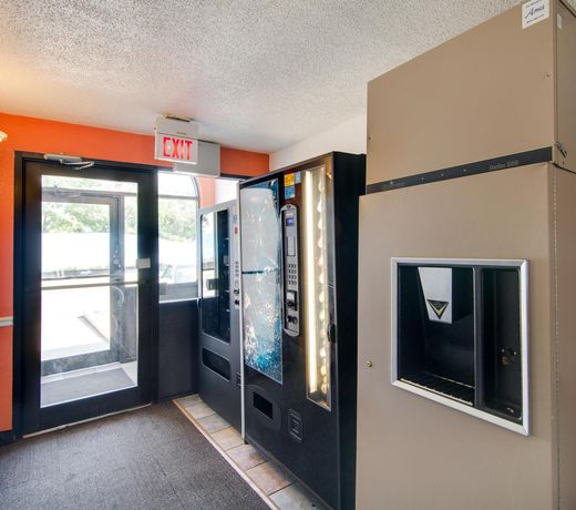 Motel 6-Waukegan, IL