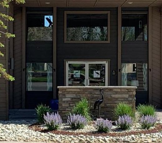 Sandhill Inn & Suites