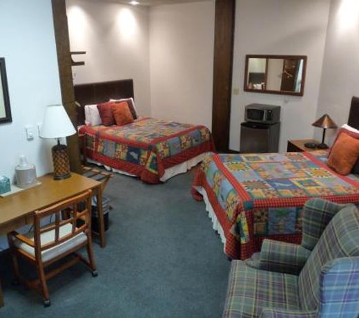 RiverBank Lodge