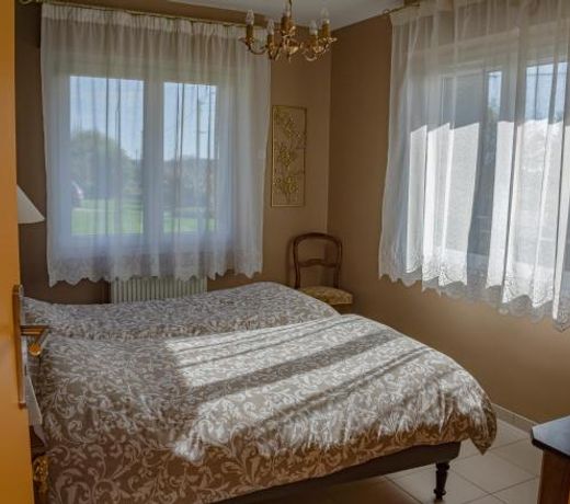 Paisible Maison entiÃ¨re 140m2 avec veranda vue sur la campagne