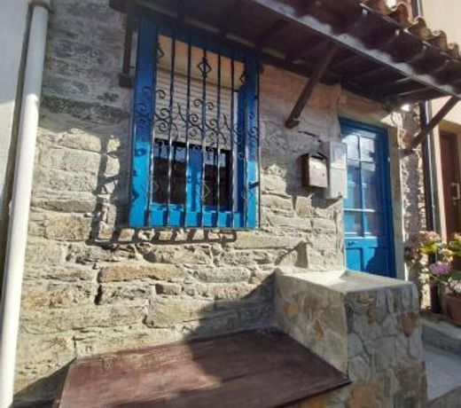 Casa de pescadores con vistas al mar