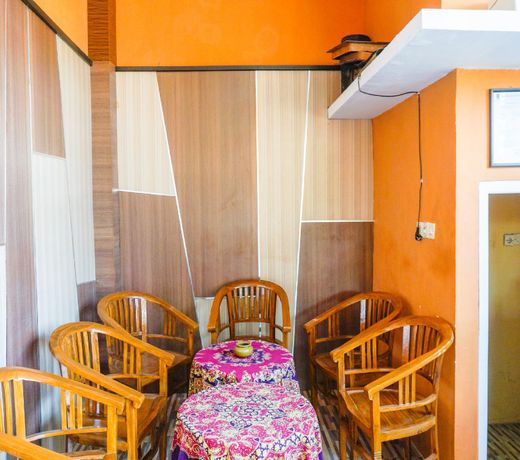 OYO 1594 Al Firdausi Residence