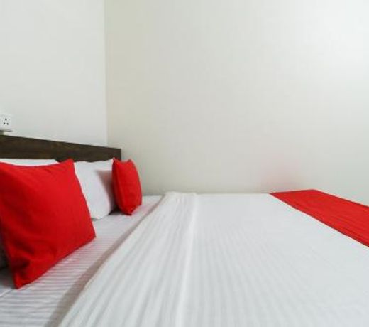 OYO 60858 Hotel Rk Inn