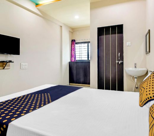 SPOT ON 62561 Soham Hotel And Lodging