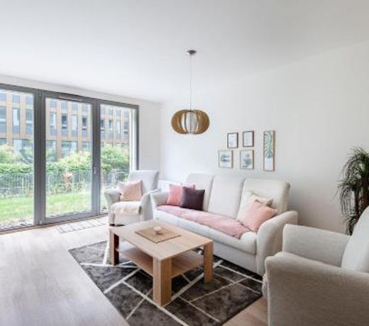 New apt with parking, garden and rooftop terrace!