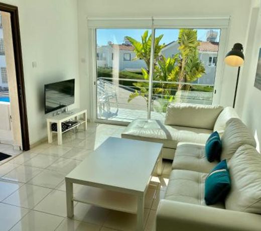 Holmes Place Luxury Seaview Apartments