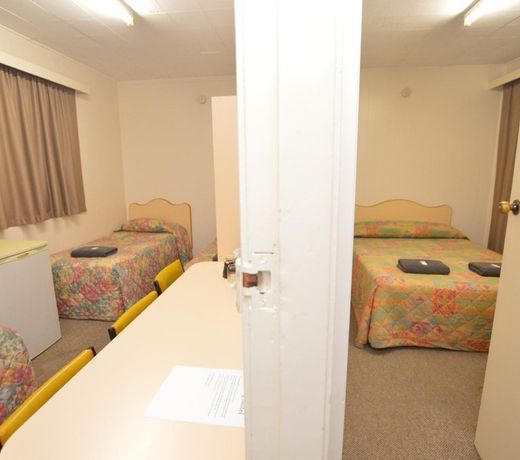 Billabong Motel