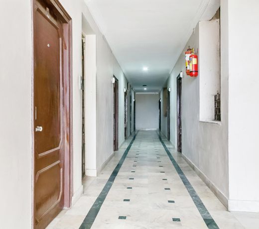 OYO 47645 Hotel Sai Vinayak Boarding And Lodging
