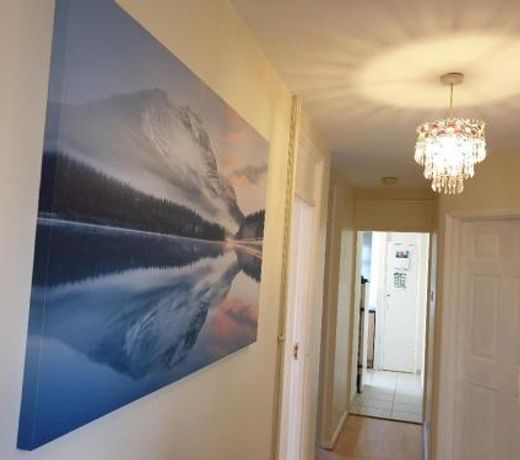 Premier room in Luton