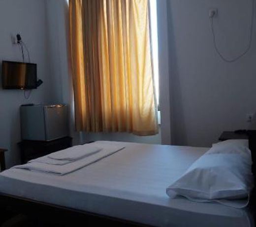 HOTEL ALEX
