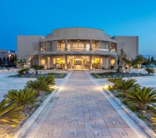 Elysian Luxury Hotel and Spa