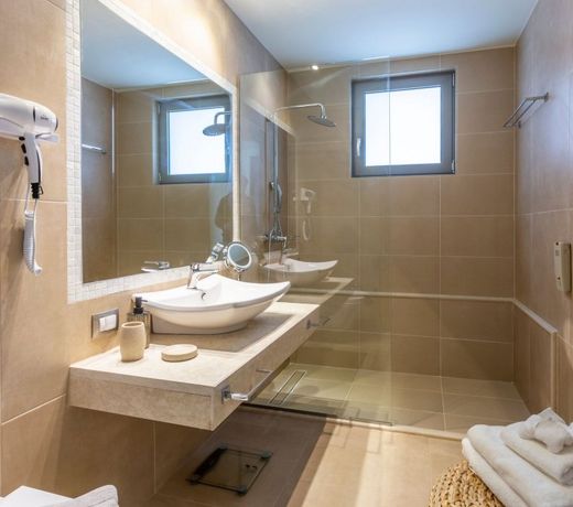 Elysian Luxury Hotel and Spa