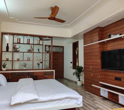 Shanti Villas - Luxury Home Stay Apartment