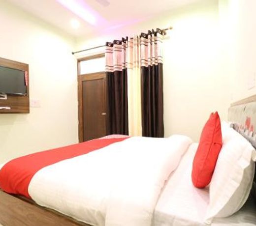 OYO 48657 Hotel Pearl 42