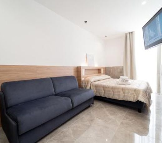 HG Boutique Toledo, Napoli Centro, by ClaPa Group