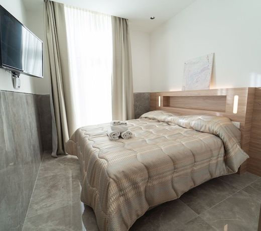 HG Boutique Toledo, Napoli Centro, by ClaPa Group