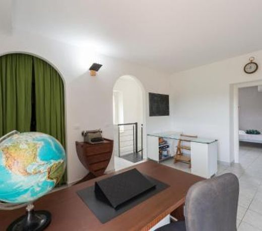 Beautiful home in Monterotondo Marittimo with 3 Bedrooms, WiFi and Private swimming pool