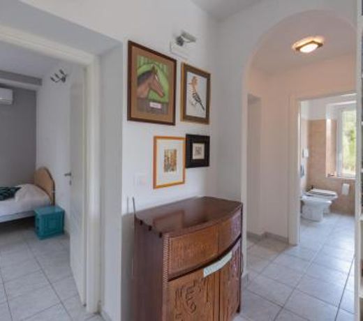Beautiful home in Monterotondo Marittimo with 3 Bedrooms, WiFi and Private swimming pool
