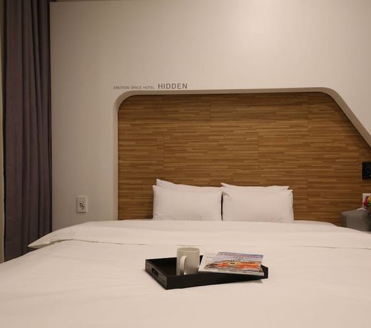 Urban Stay Hotel
