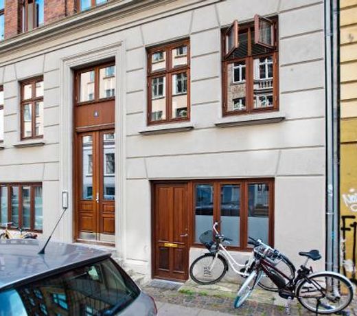 Sanders Park - One-Bedroom Apartment Close to the Metro Station