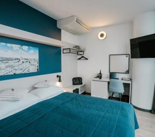 Hotel Blue