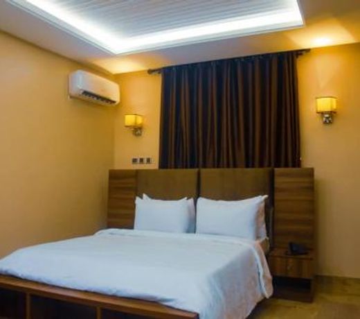 38 Hotels & Suites