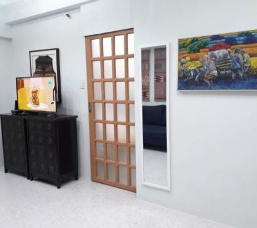 1BR Cozy Retreat @Eastwood w/ WiFi & NETFLIX
