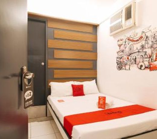 RedDoorz near Fishermall Quezon City