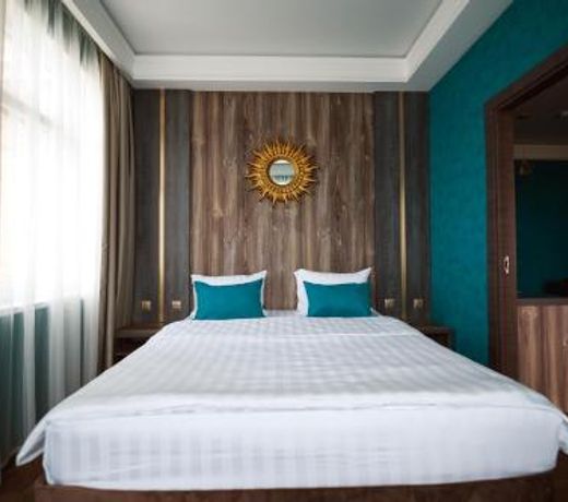 Aura Hotel