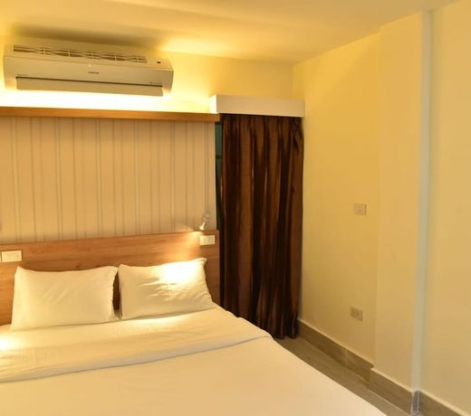 Rose Nana Hotel